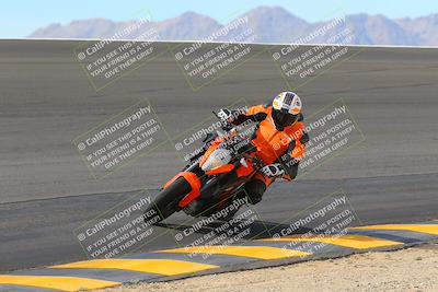 media/Nov-05-2022-SoCal Trackdays (Sat) [[f8d9b725ab]]/Bowl (1145am)/